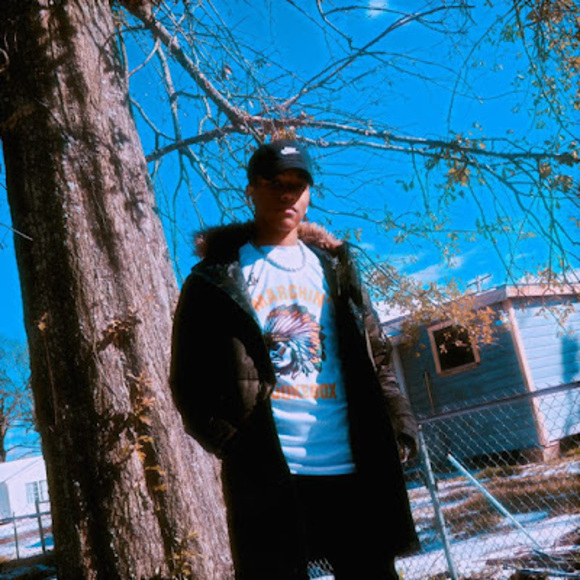 Meet your Posher, Trenton - Picture 1 of 1